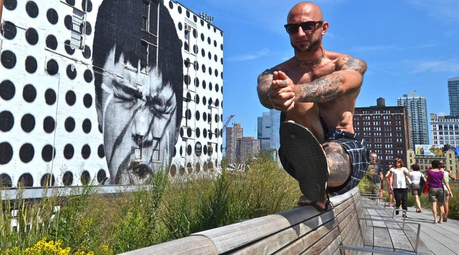 When you can't get to the Gym, Try These Bodyweight Deadlift Alternatives - Forever Aesthetic Company